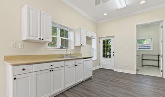 1006 Beach Blvd, Biloxi, MS 39530