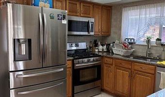 3076 Charity Dr, Sterling Heights, MI 48310