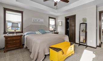 2712 W FALLEN OAK Dr, Appleton, WI 54913