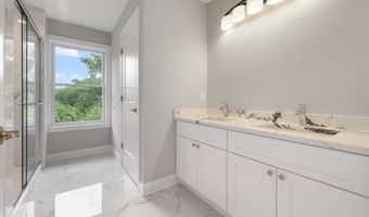 605 Bay Blvd, Bayville, NJ 08721