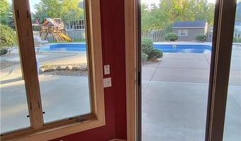 6102 Creek Ridge Ct, Minnetonka, MN 55345