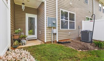 1418 Bella Grace Ct, Boiling Springs, SC 29316