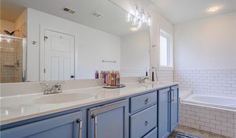 1450 Reynolds Dr, Auburn, AL 36830