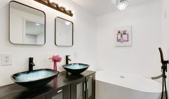 3 CLAYTON Dr, Clayton, DE 19938