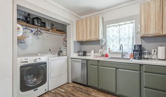 335 E Cofield St, Aurora, MO 65605