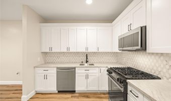 5 Jacqueline Way, North Babylon, NY 11703