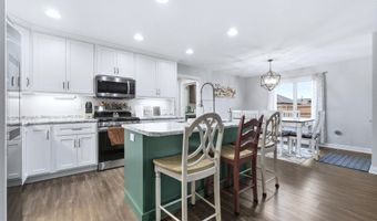 1603 Hickory Holw, Auburn, IN 46706
