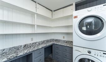 106 SW Commerce St, Adams, MN 55909