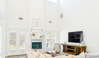203 Links Ct, Aledo, TX 76008