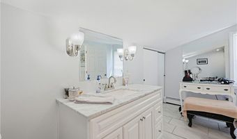 33 Airy Acres Dr, Glocester, RI 02814