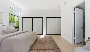 10820 Holman Ave 204, Los Angeles, CA 90024