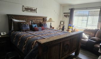 245 Hyde Park Pl, Alamogordo, NM 88310