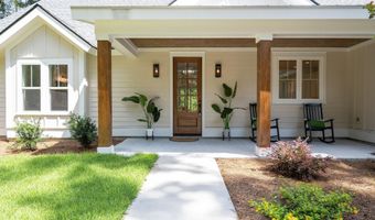 13 Woods Ln, Beaufort, SC 29907