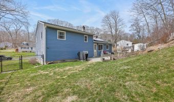 3 Mary Ann Dr, Danbury, CT 06811