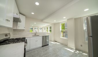 198 Shore Dr, Branford, CT 06405
