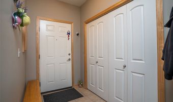 1735 34th Ave SW 2, Altoona, IA 50009