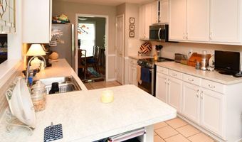 102 Meadow Crk, Athens, GA 30605