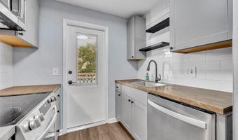 320 LAKEVIEW St 220, Orlando, FL 32804