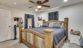 109 W Purdom Ave, Alvarado, TX 76009