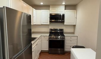 5215 NEWTON St 302, Bladensburg, MD 20710