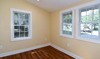 5523 HALWIS St, Alexandria, VA 22303