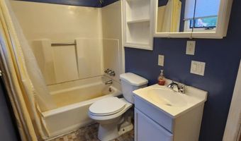 1082 W River Rd, Brattleboro, VT 05301
