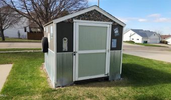 2630 Henry St, Bismarck, ND 58503