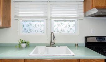 619 Oak St, Santa Rosa, CA 95404