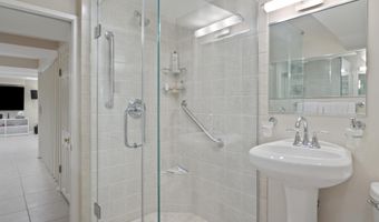 4725 ROCK SPRING Rd, Arlington, VA 22207