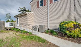 125 Meadowview Ave, Absecon, NJ 08201