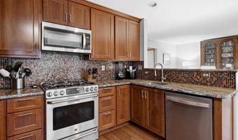 106 Halfmoon Dr, Altamont, NY 12009