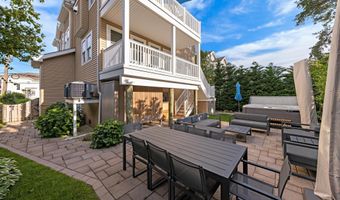 706 S BAY Ave, Beach Haven, NJ 08008