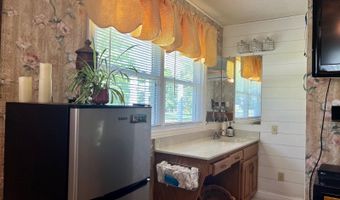 1412 S Carnation, Aurora, MO 65605