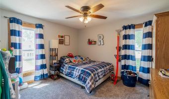 136 1st Ave, Alden, MN 56009