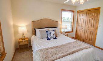 101 Serenity Dr, Alton, IL 62002