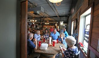 809 Greenwood St, Abbeville, SC 29620