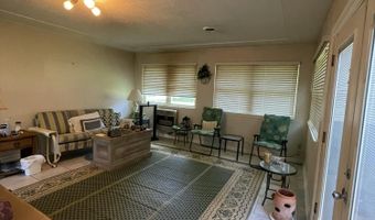 2105 Oakridge Dr, Ava, MO 65608