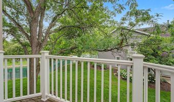 1953 N Coldspring Rd, Arlington Heights, IL 60004