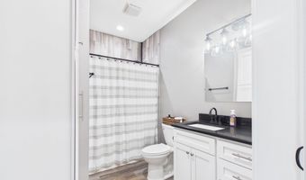214 E Wapello St, Agency, IA 52530