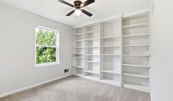 808 Anchor Ave, Beachwood, NJ 08722
