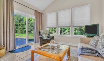 40 BUNKER HILL Dr, Allentown, NJ 08501