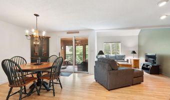22 Briston Ct, Bedford, NH 03110