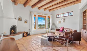 206 Hondo Seco Rd, Arroyo Seco, NM 87514