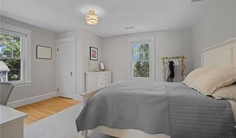 56 Somerset St, East Greenwich, RI 02818