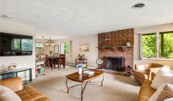 264 Boston Neck Rd, Narragansett, RI 02882