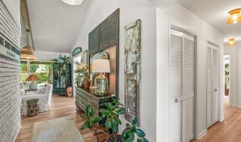 22 Chesterfield Lake Dr, Beaufort, SC 29906