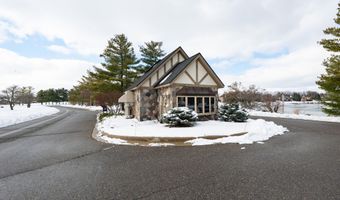 2222 Stonebridge Dr N, Ann Arbor, MI 48108