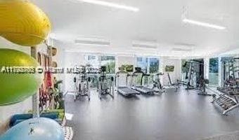 9821 E Bay Harbor Dr 503, Bay Harbor Islands, FL 33154