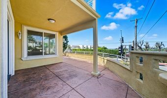 1107 Las Flores Dr, Carlsbad, CA 92008