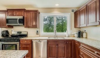 221 Sussex Ave, Andover, NJ 07860